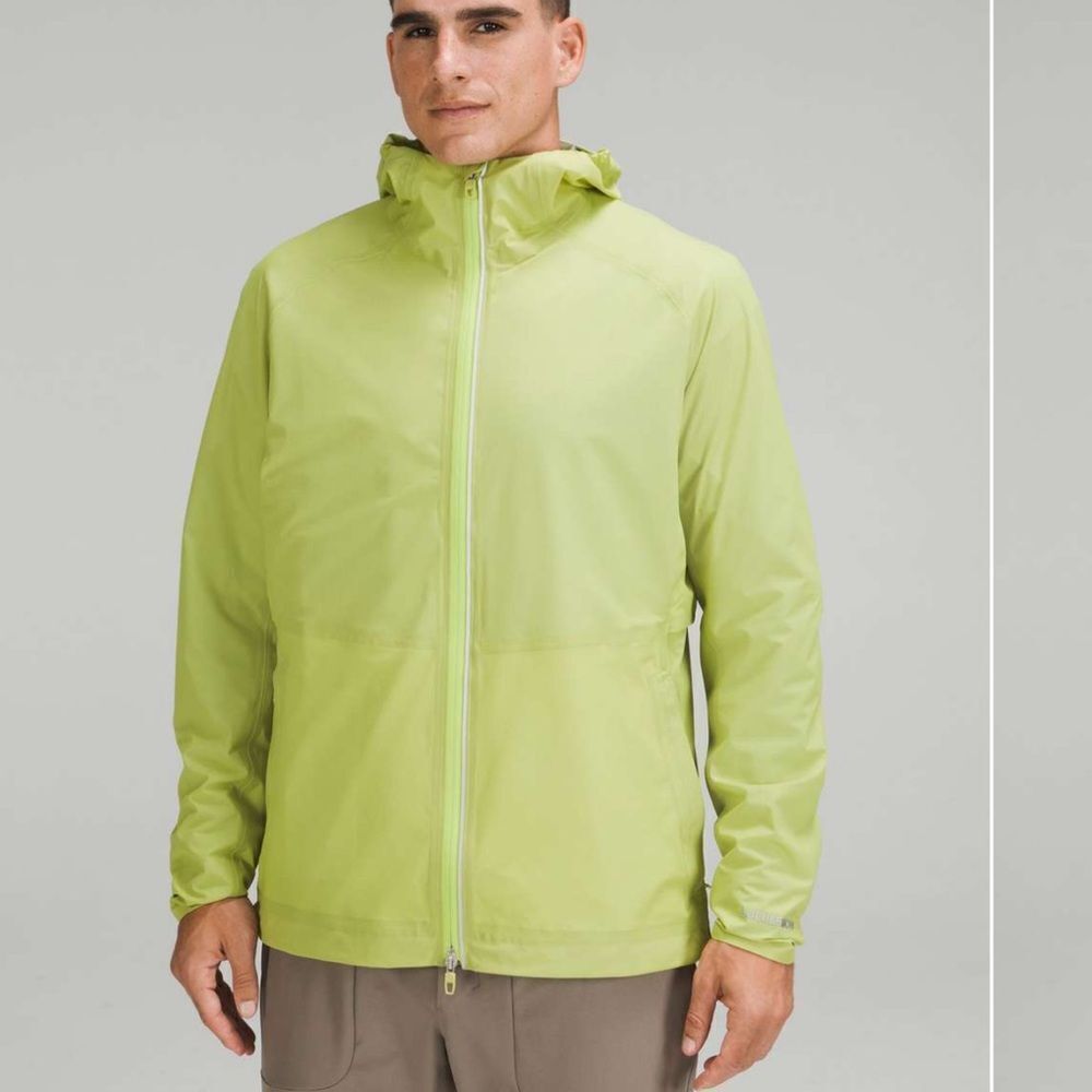 NWT New LULULEMON Precipitation Jacket Waterproof Rain Coat Wasabi Green Mens L